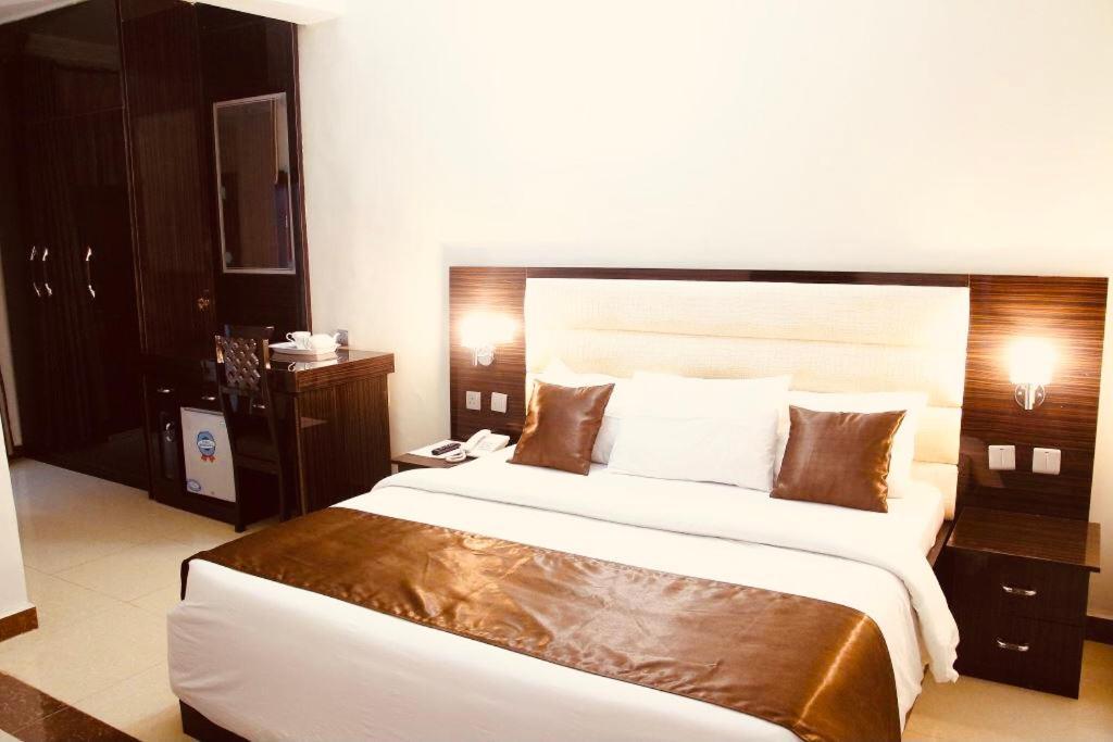 E-Suite Hotel Abuja Esterno foto